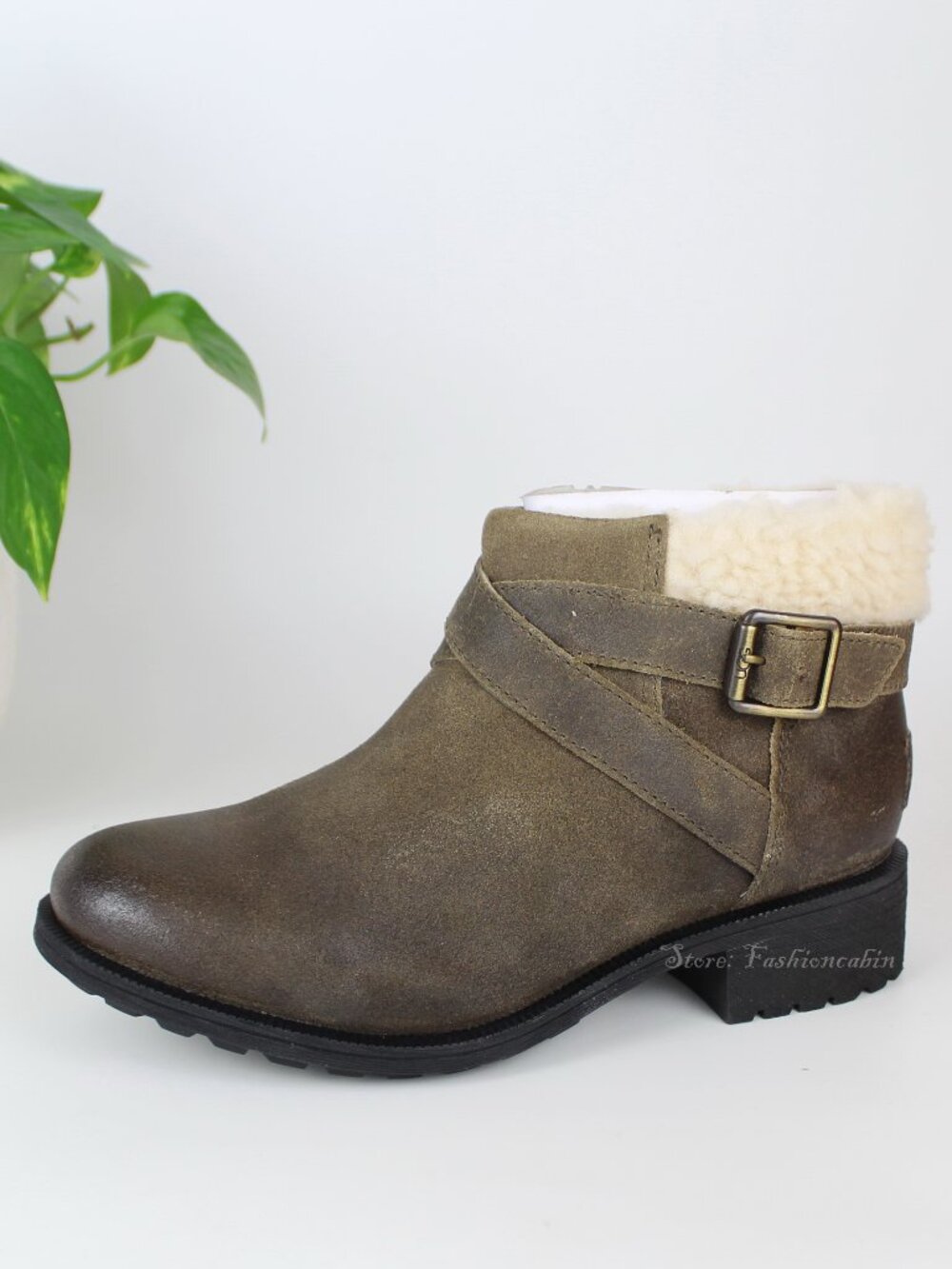 NEW UGG Benson Waterproof Leather Bootie, US 6